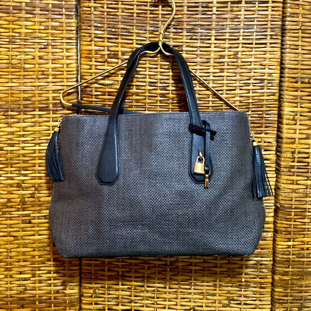 Vintage Henri Bendel black woven gold hardware tassels expandable tote bag - Picture 1 of 16